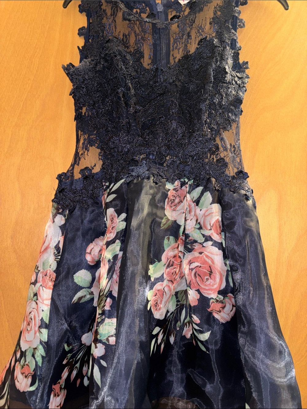 Formal Dress - Picture 11 of 12